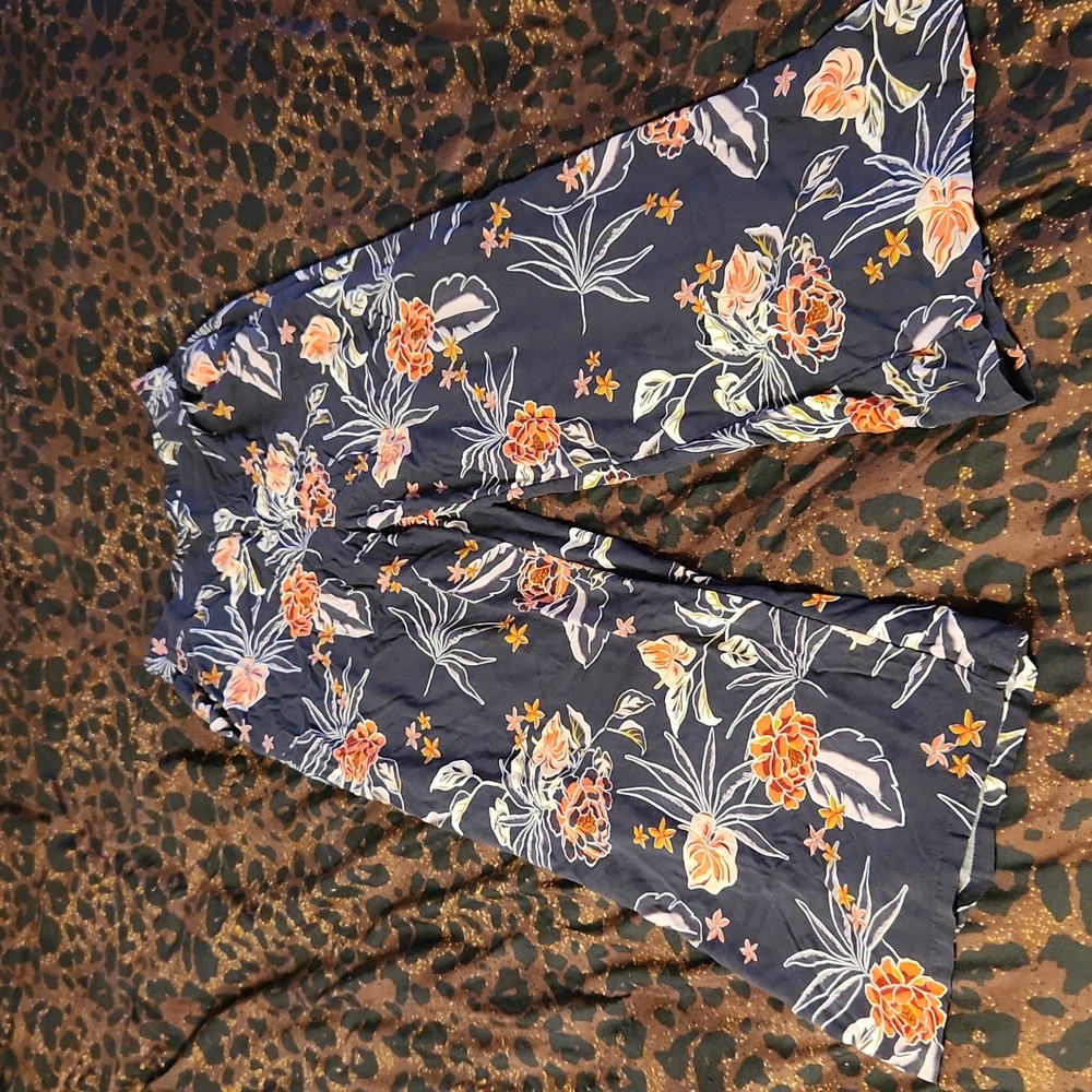 Roxy flowy pants